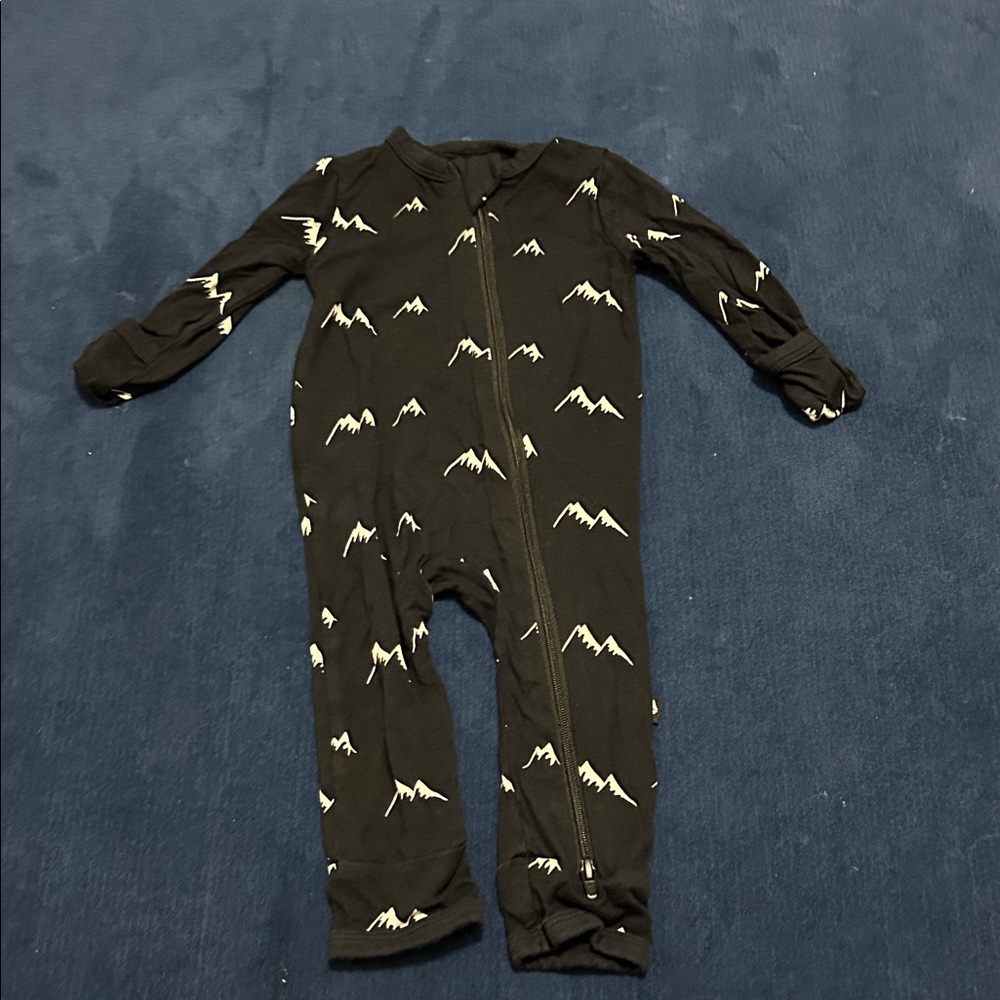 Kyte BABY Black Mountain Print Kids Pajamas